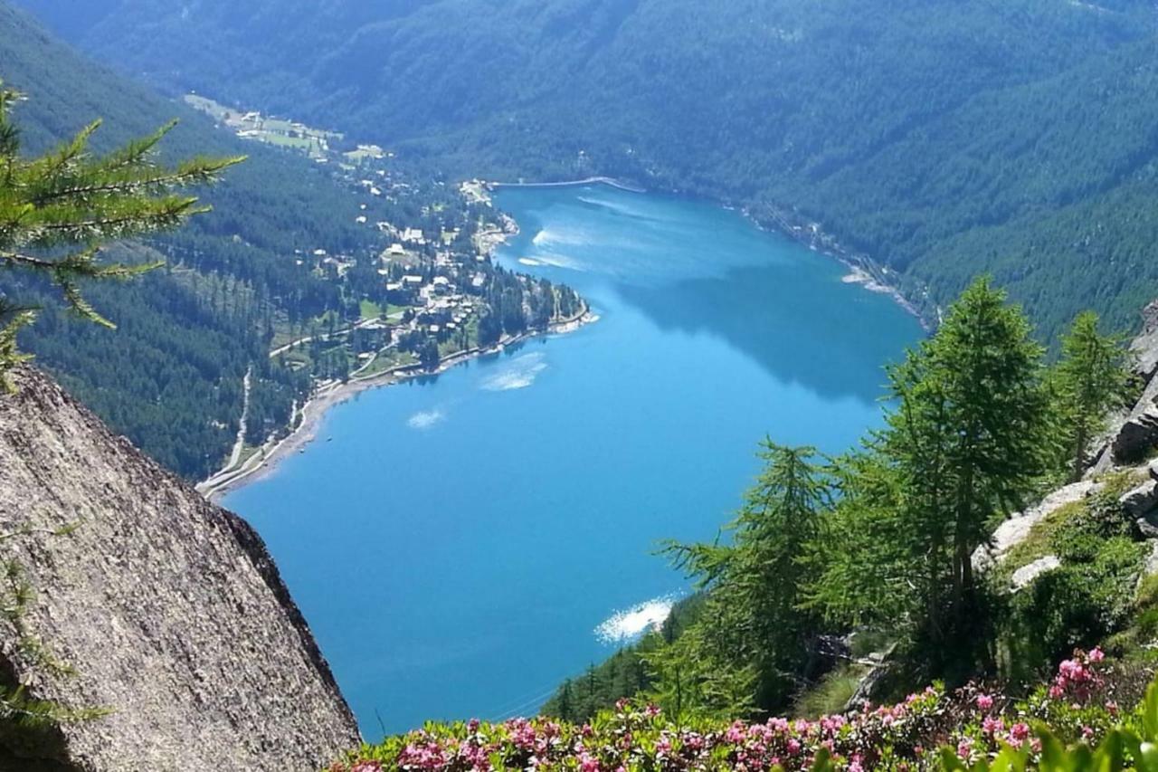 La Casetta Nel Cuore Del Parco Locana Bagian luar foto