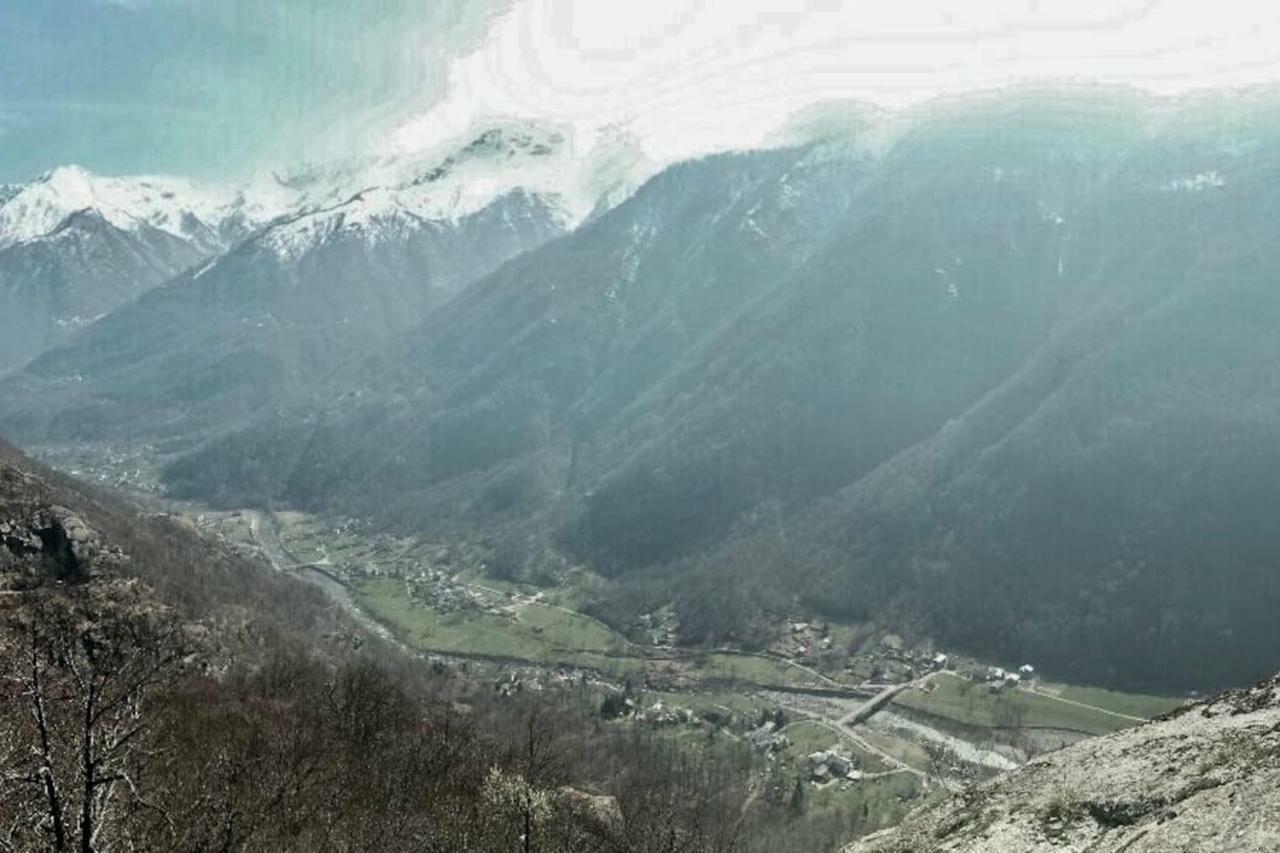 La Casetta Nel Cuore Del Parco Locana Bagian luar foto